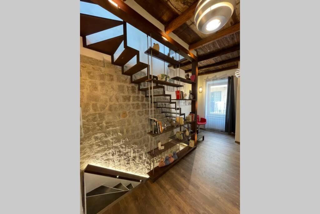 DOMUS TUSCIA APARTMENTS Via Estrema 2 Viterbo Exterior foto
